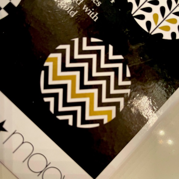 Macy’s Designer set of 4 dessert plates - Picture 3 of 4